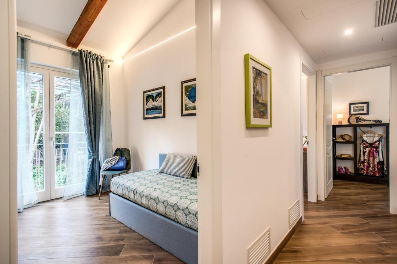 Chez Marie' - Modern Apartment In Countryside ソレント エクステリア 写真