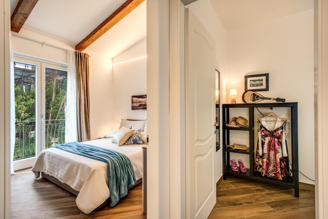 Chez Marie' - Modern Apartment In Countryside ソレント エクステリア 写真